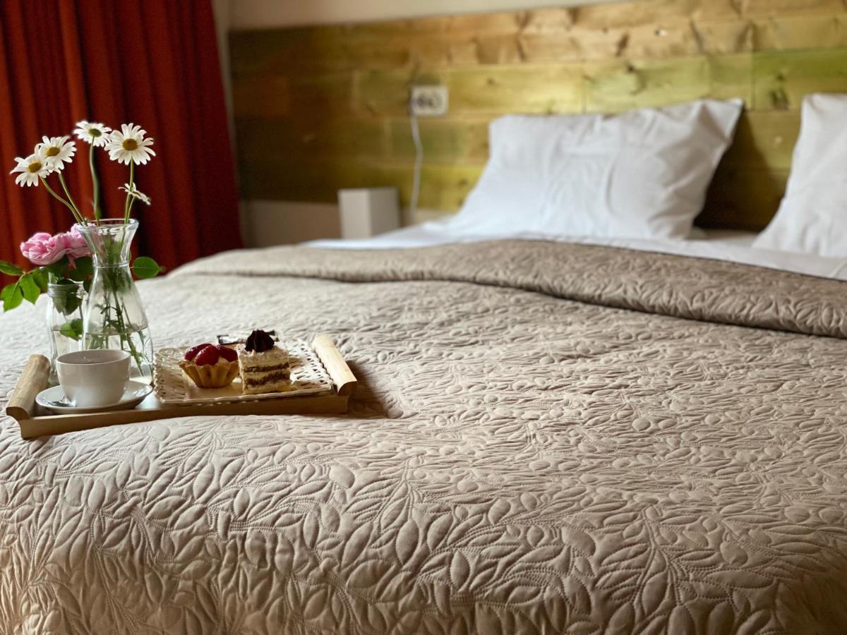 Hotel Ailama Mestia Kültér fotó