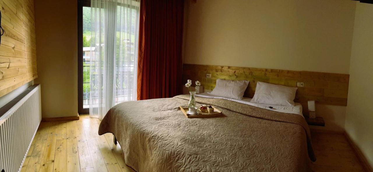 Hotel Ailama Mestia Kültér fotó